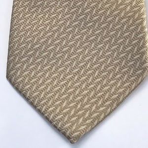 ARMANI COLLEZIONI 100% SILK DESIGNER LUXURY TIE.